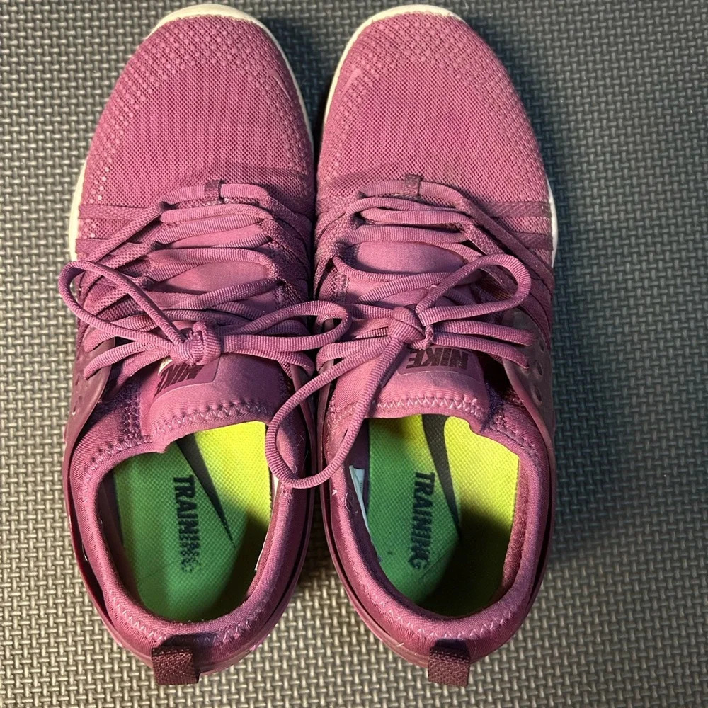 Women’s Nike Training Shoes 9 - Picture 4 of 6